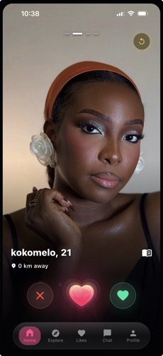 A Woomeout profile card — kokomelo, 21, 0 km away